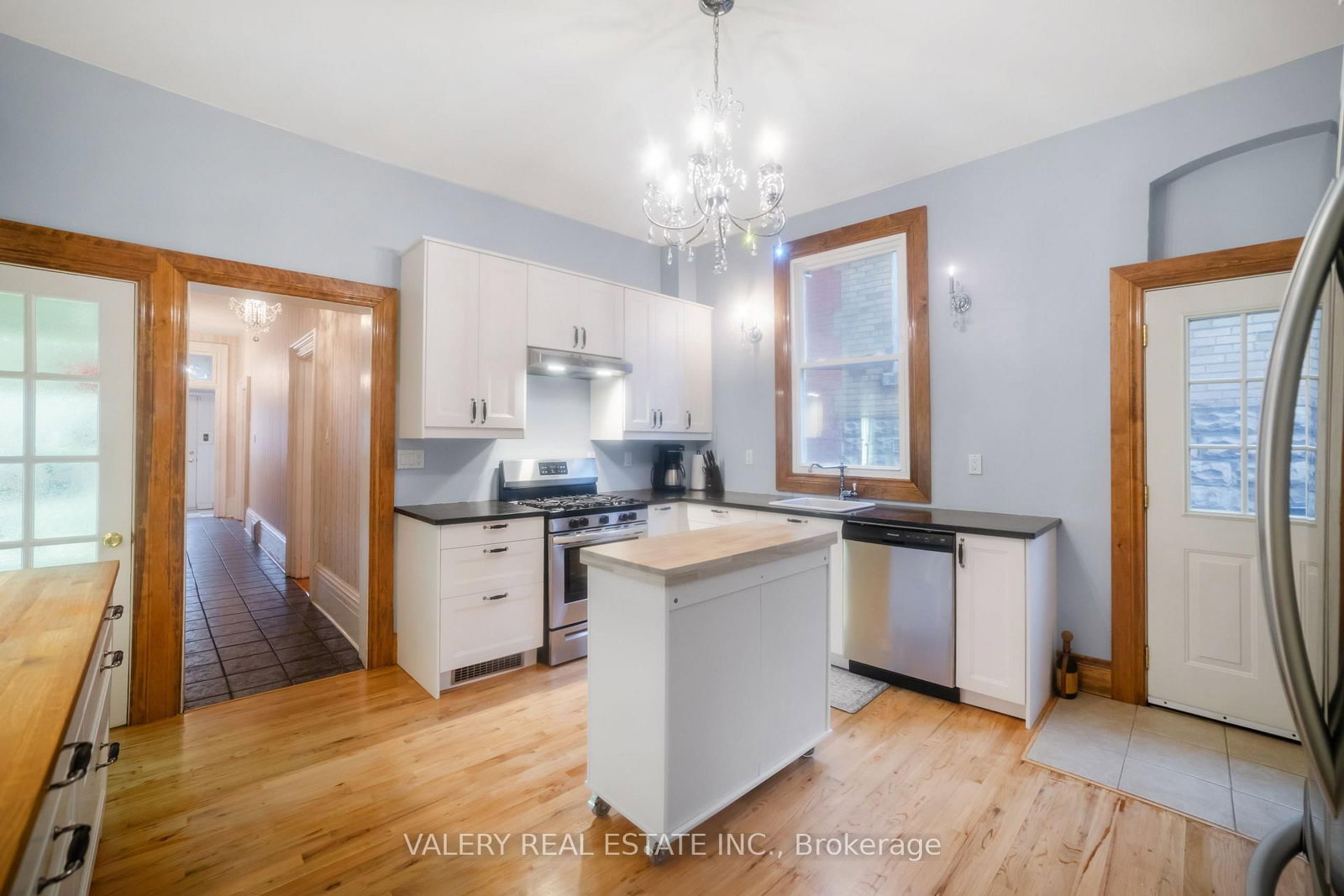 306 John Street N - Photo 12