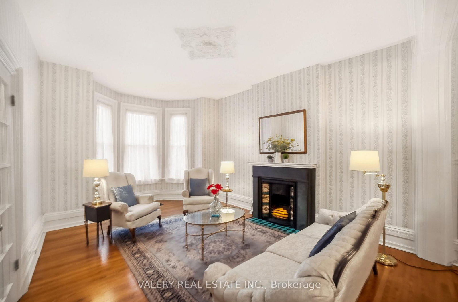 306 John Street N - Photo 4