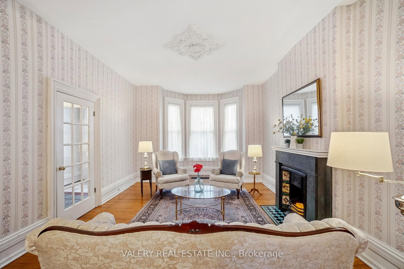 306 John Street N - Photo 5