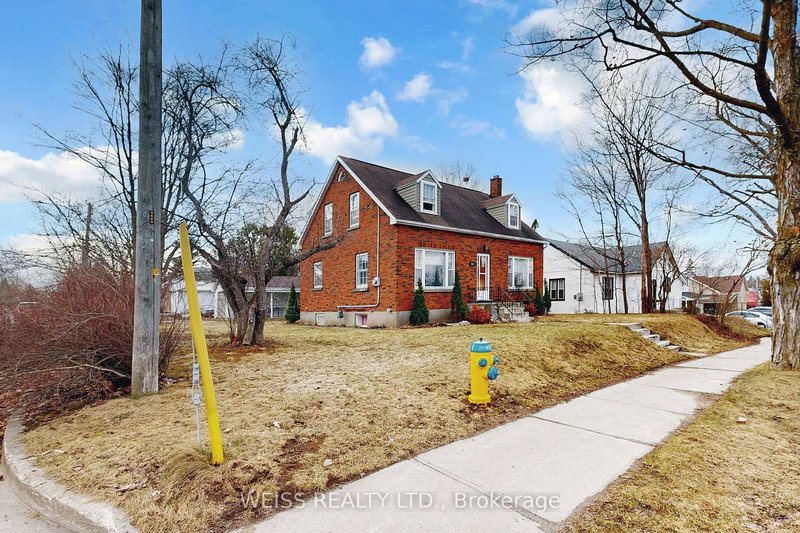 261 Wolsely St, Peterborough, K9H 4Z8 | Image 2