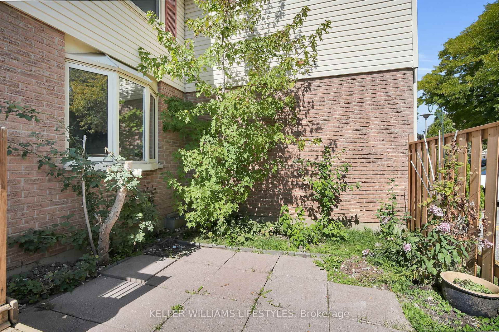 Townhouse for sale at 4-230 Clarke Road, London East, Ontario, N5W 5P5 - East H - MLS: X12976792