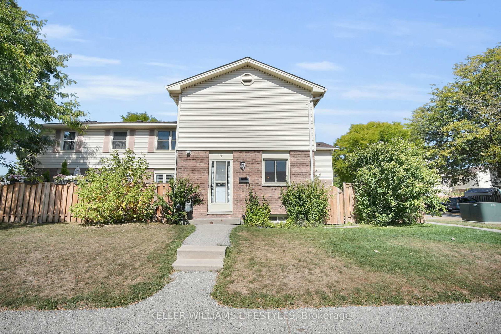 Townhouse for sale at 4-230 Clarke Road, London East, Ontario, N5W 5P5 - East H - MLS: X12976792