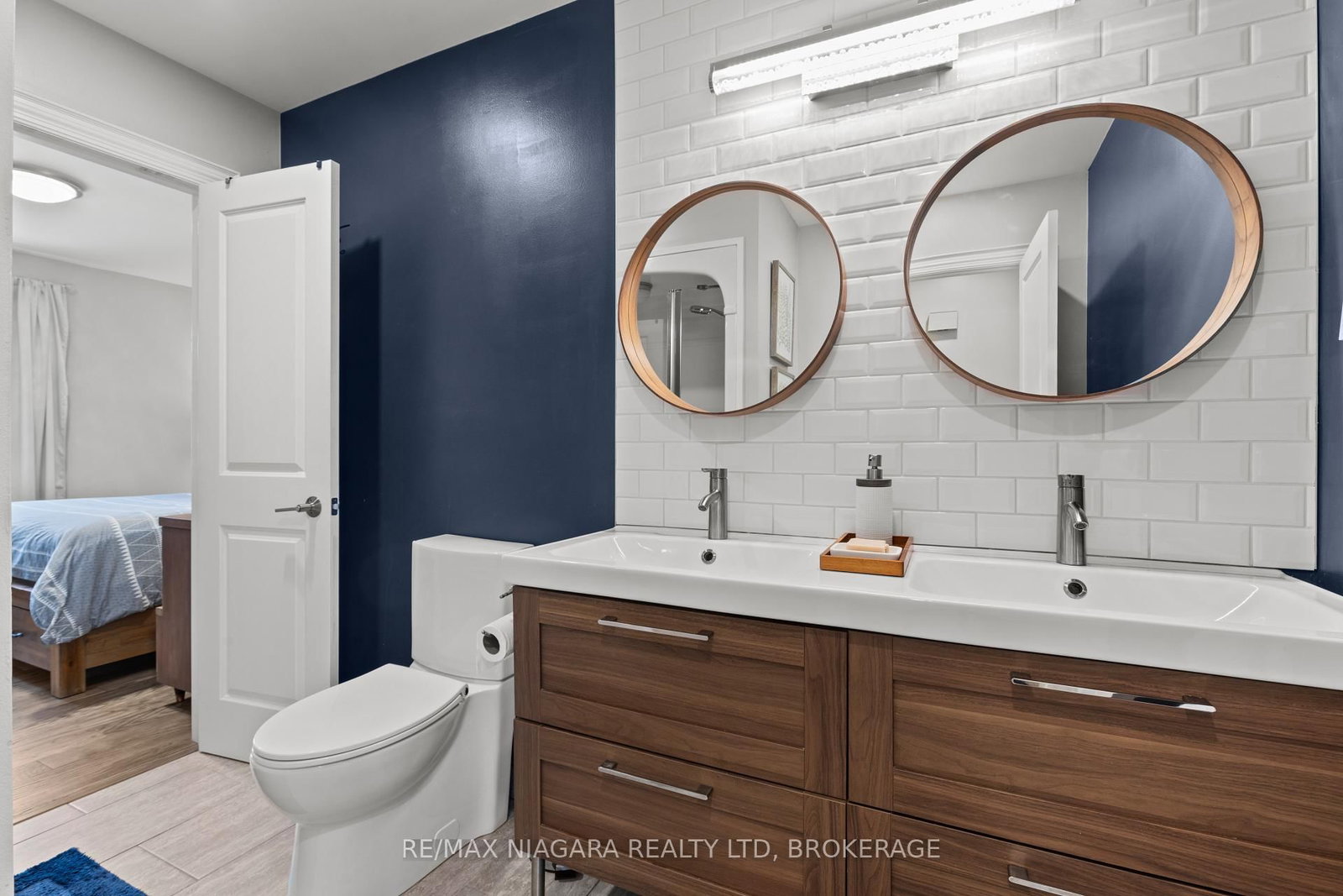 Detached House for sale at 1164 Haist Road, Pelham, Ontario, L3B 5N5 - Fonthill - MLS: X12976862