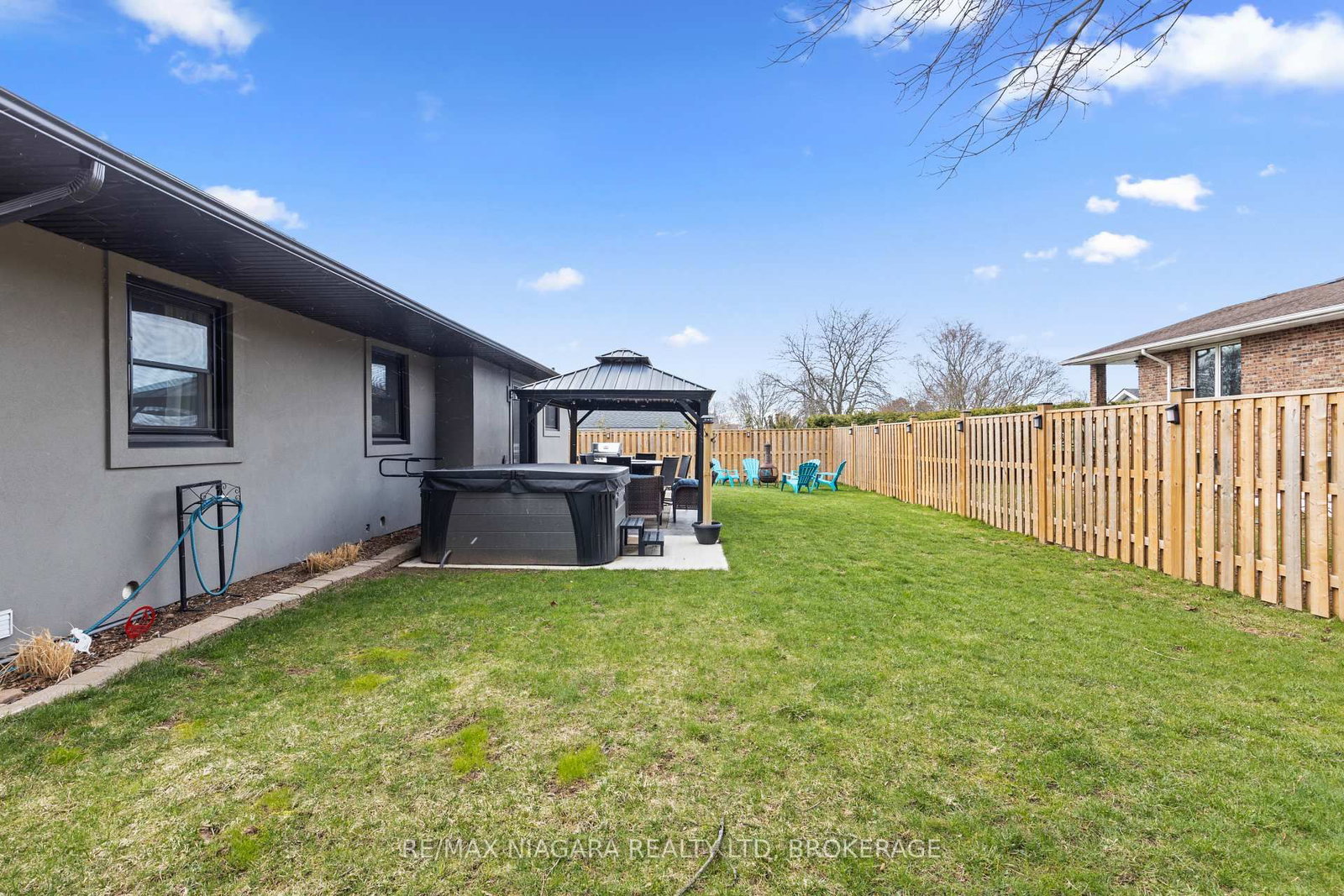 Detached House for sale at 1164 Haist Road, Pelham, Ontario, L3B 5N5 - Fonthill - MLS: X12976862