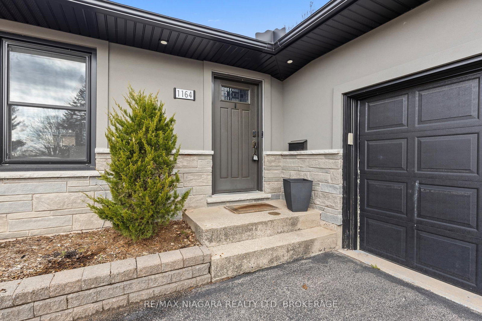 Detached House for sale at 1164 Haist Road, Pelham, Ontario, L3B 5N5 - Fonthill - MLS: X12976862