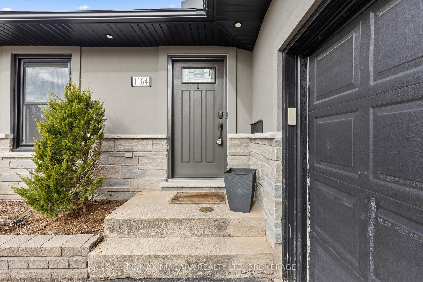 Detached House for sale at 1164 Haist Road, Pelham, Ontario, L3B 5N5 - Fonthill - MLS: X12976862