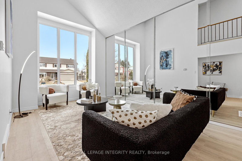 6368 Viseneau Dr, Orleans, K1C 2J2 | Image 3