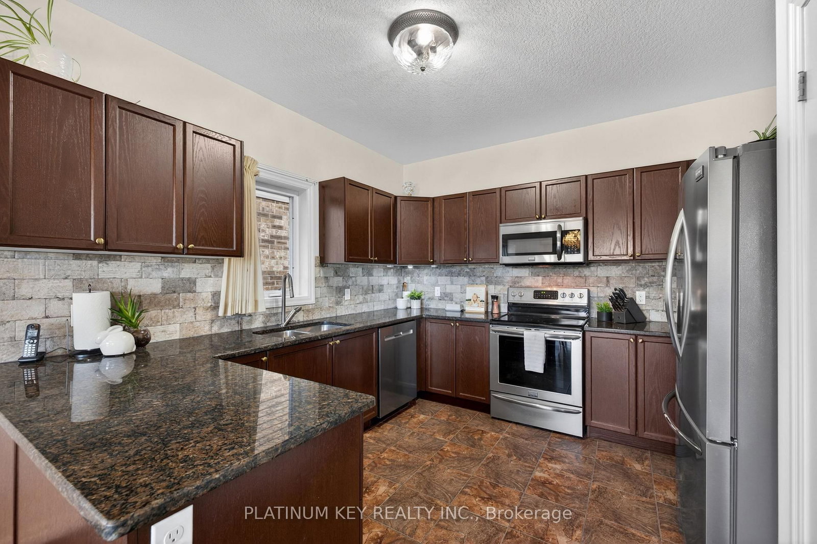 Detached House for sale at 2682 Tokala Trail, London North, Ontario, N6G 5B4 - North S - MLS: X12976922