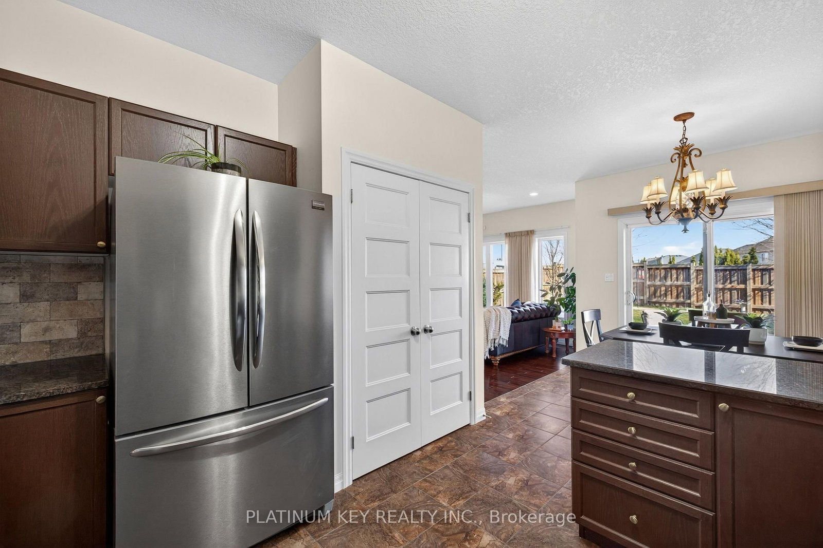 Detached House for sale at 2682 Tokala Trail, London North, Ontario, N6G 5B4 - North S - MLS: X12976922