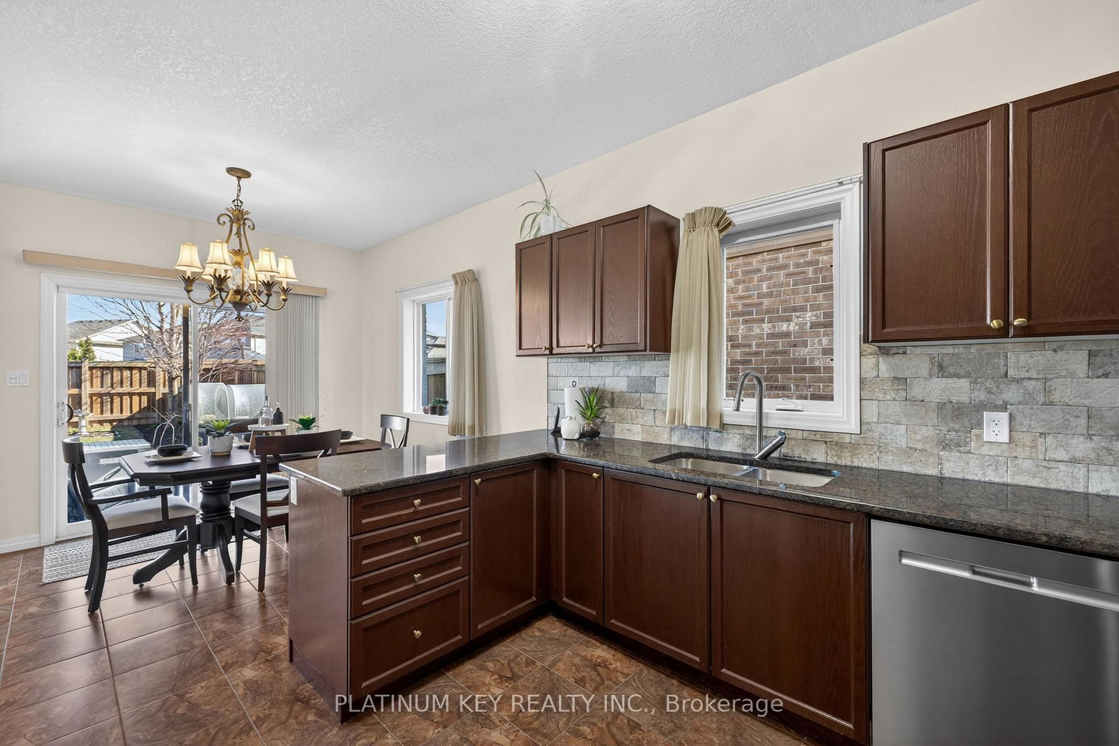 Detached House for sale at 2682 Tokala Trail, London North, Ontario, N6G 5B4 - North S - MLS: X12976922