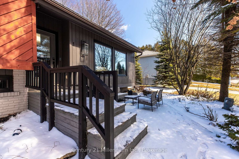 1 Armstrong Cres, Grey Highlands, N0C 1H0 | Image 2