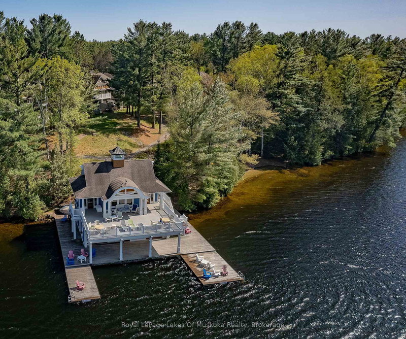 Villa 1  Week 9 - 1020 Birch Glen Rd, Lake of Bays, P0B 1A0 | Image 2