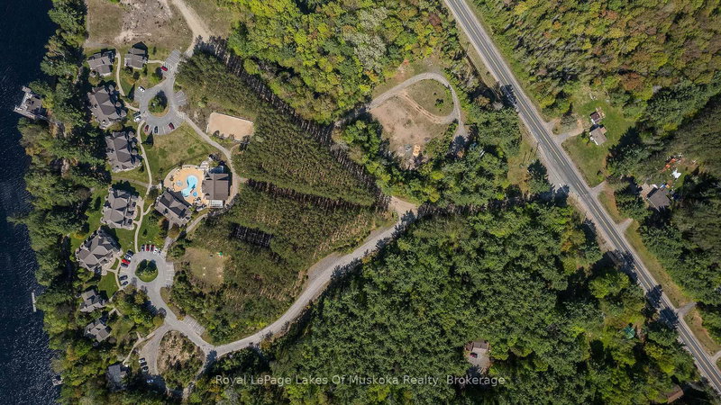 Villa 1  Week 9 - 1020 Birch Glen Rd, Lake of Bays, P0B 1A0 | Image 3