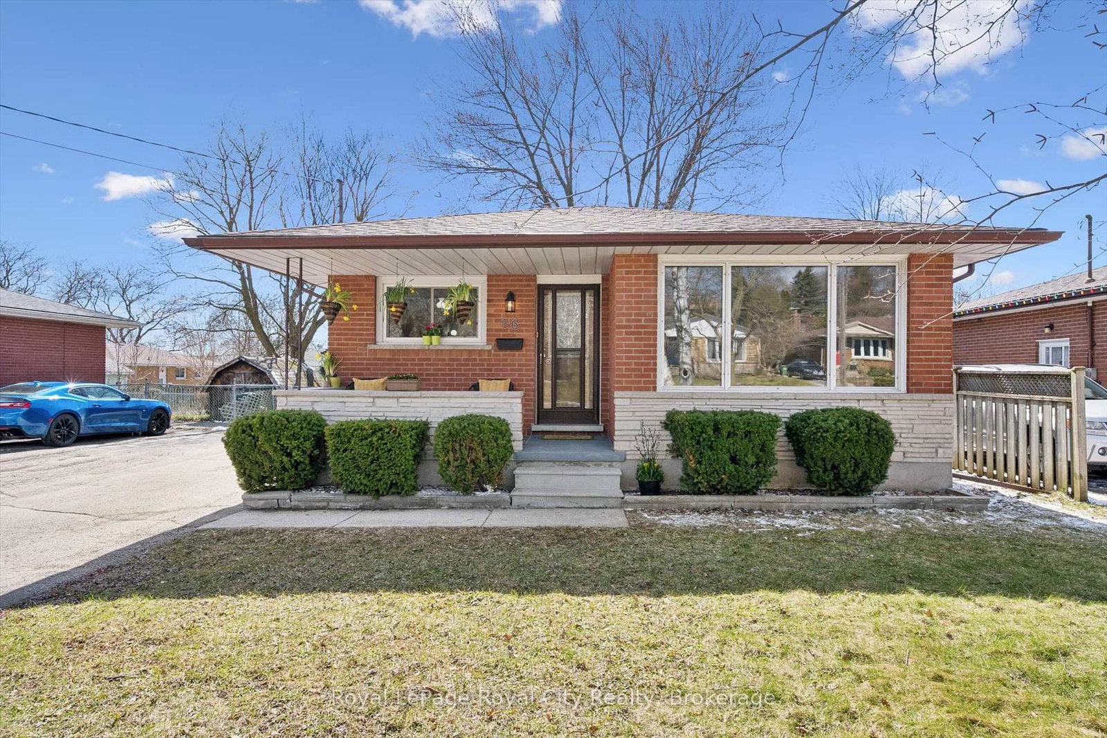 16 Kenwood Crescent - Photo 3