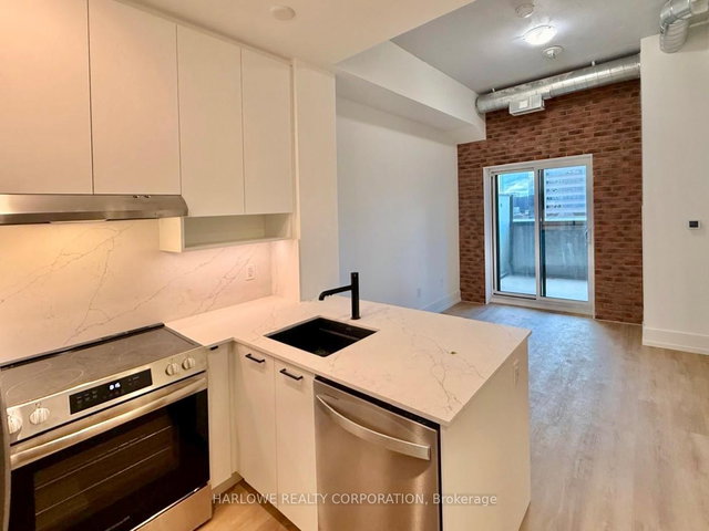 411 - 206 King Street W