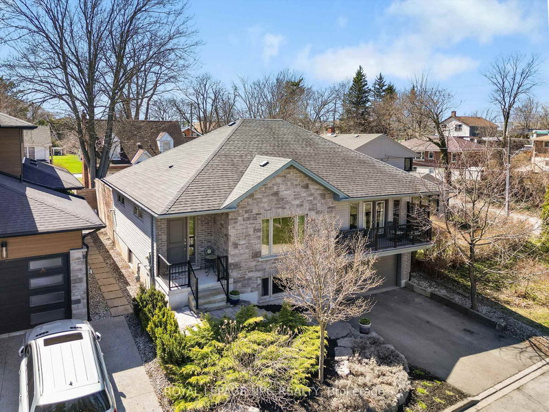 4 Rodman Hall Dr, St. Catharines, L2S 1P2 | Image 2
