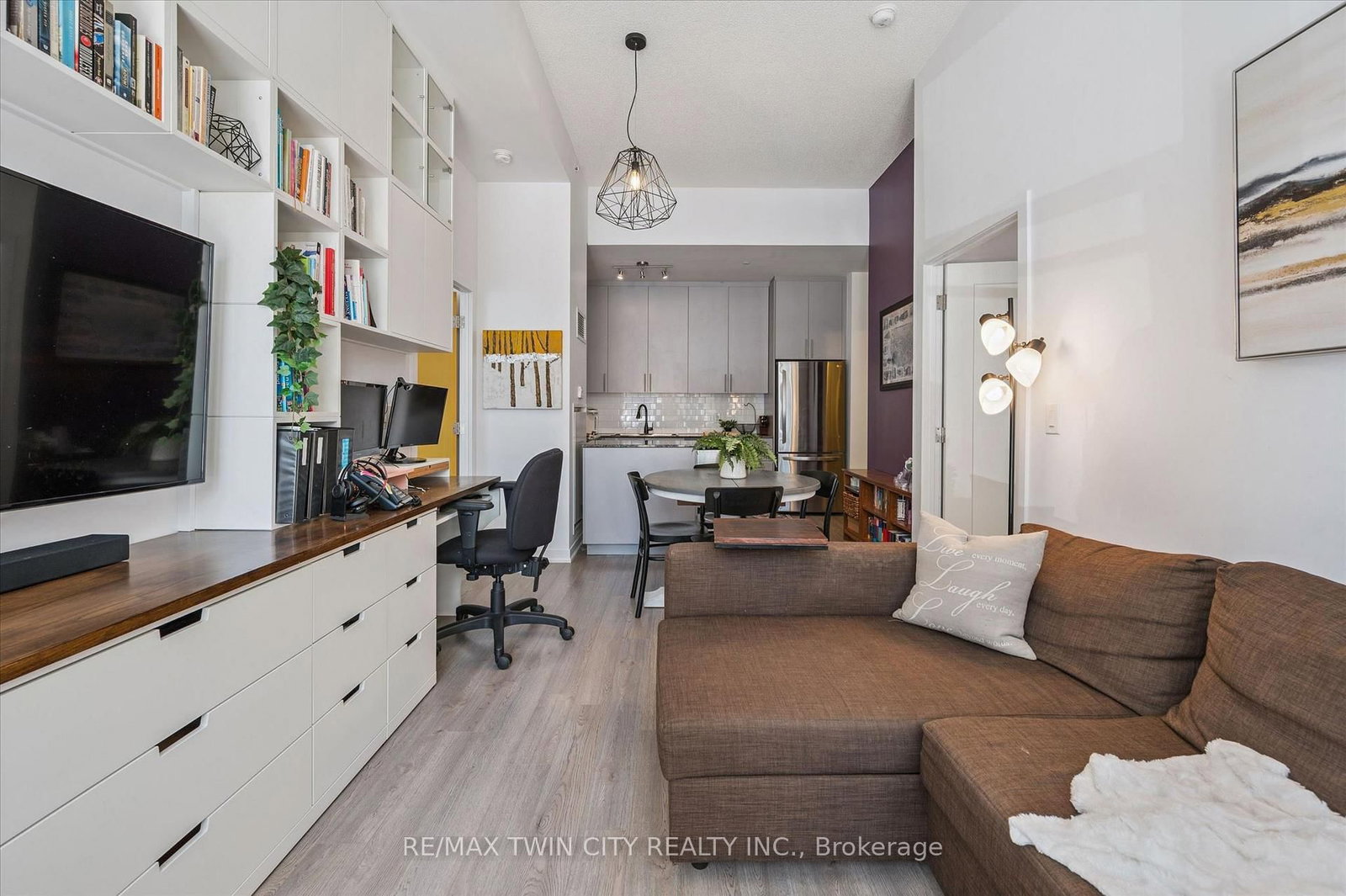 85 Duke Street W, Unit 103 - Photo 11