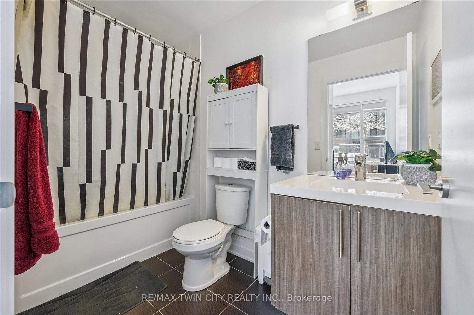 85 Duke Street W, Unit 103 - Photo 15