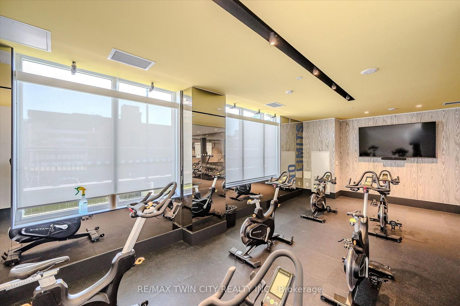 85 Duke Street W, Unit 103 - Photo 29