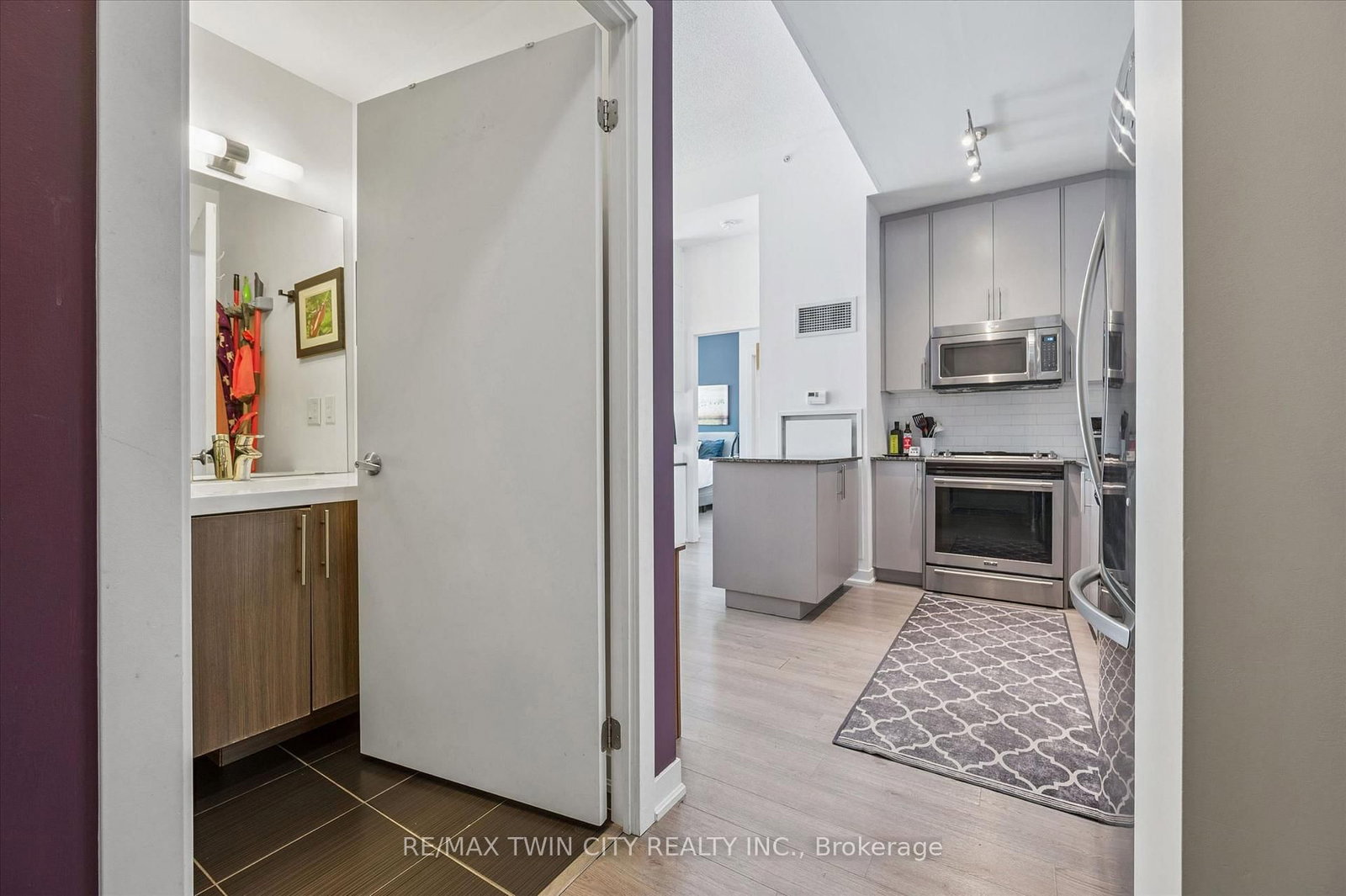 85 Duke Street W, Unit 103 - Photo 3