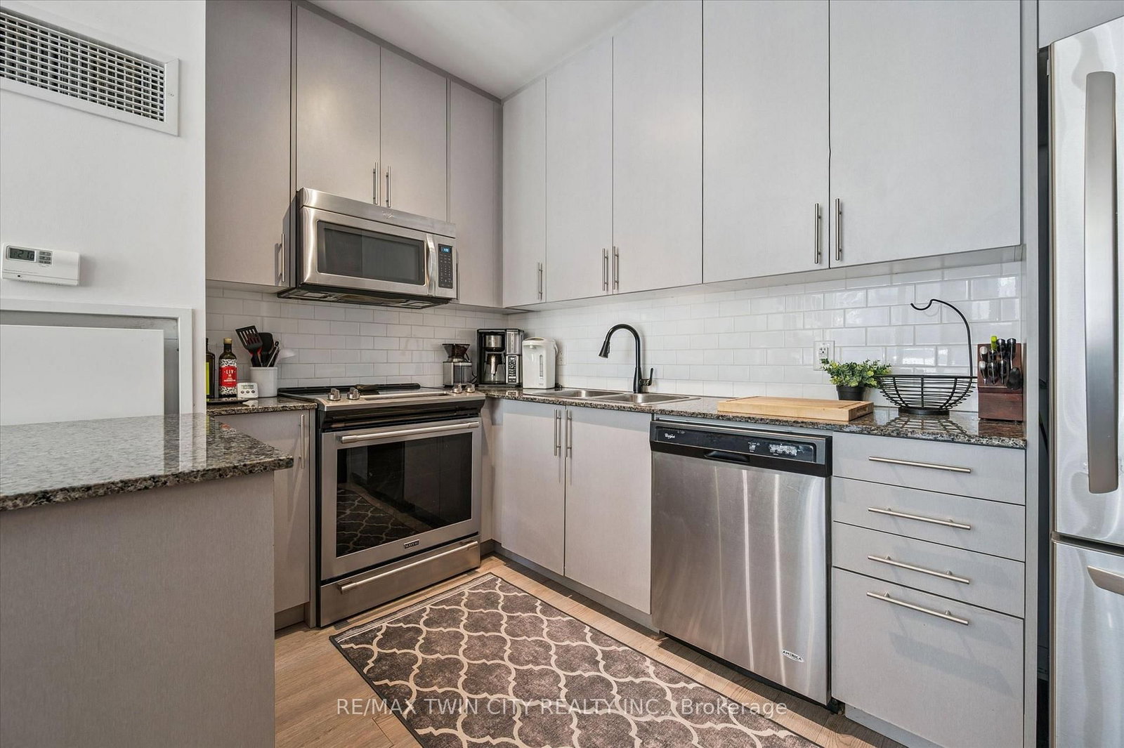 85 Duke Street W, Unit 103 - Photo 5