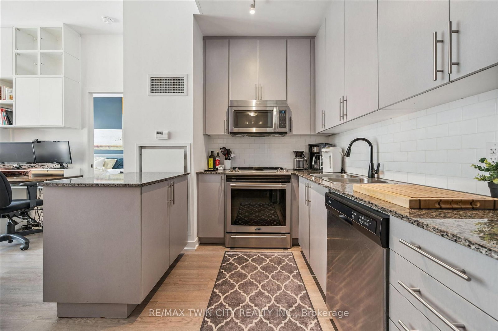 85 Duke Street W, Unit 103 - Photo 6