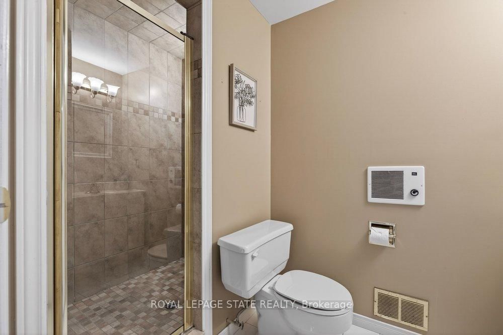 Detached House for sale at 39 Trenholme Crescent, Hamilton, Ontario, L8W 2L4 - Trenholme - MLS: X12977550