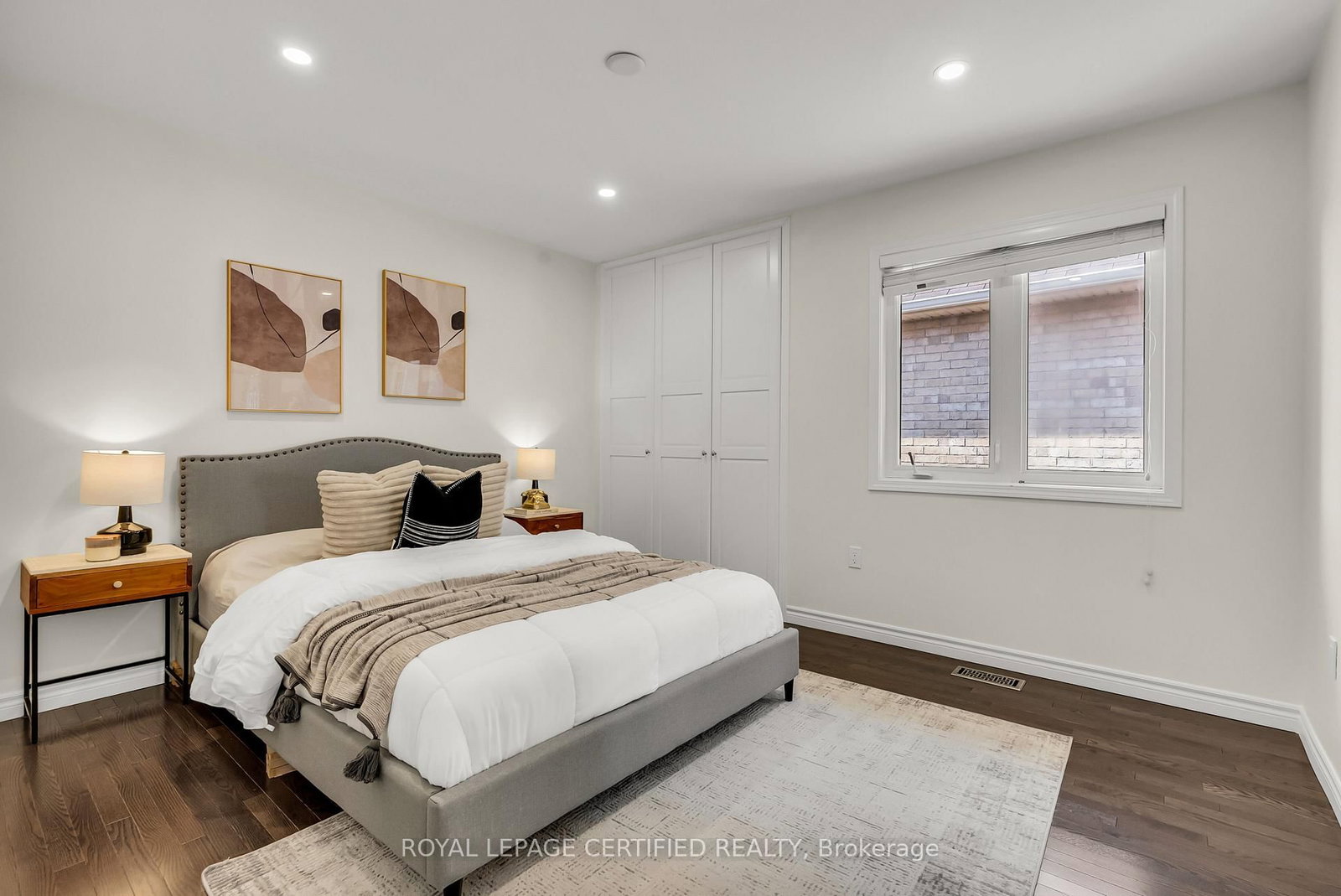 Detached House for sale at 31 Peer Court, Hamilton, Ontario, L9K 0C5 - Meadowlands - MLS: X12977562