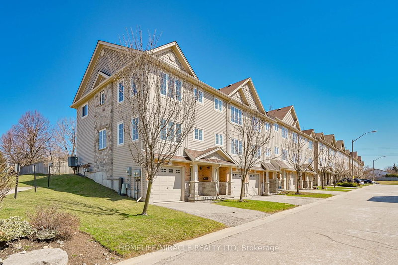 52 - 355 Fisher Mills Rd, Cambridge, N3C 4N5 | Image 2