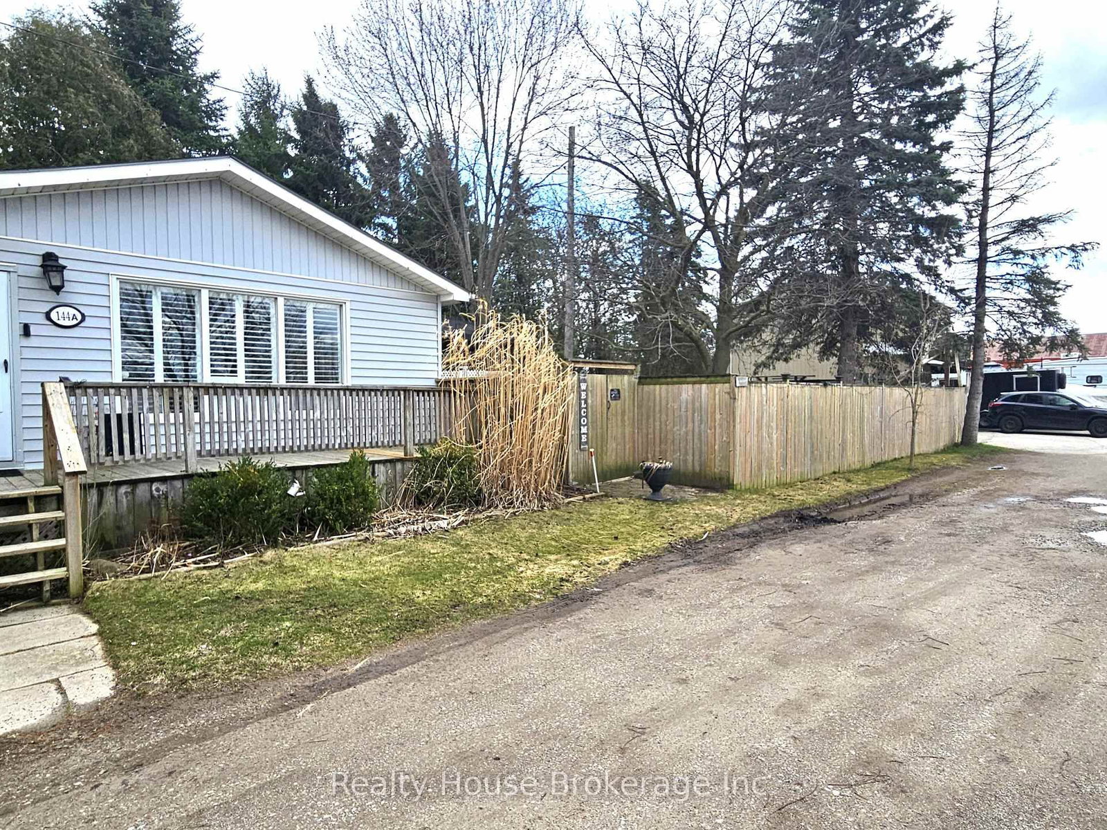 144 Whiting Street - Photo 2