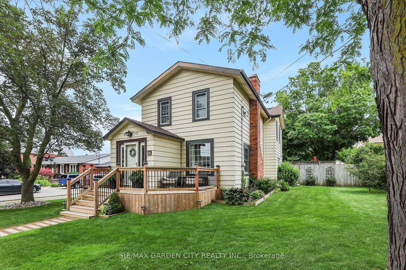 10 Maple Ave, Grimsby, L3M 3B6 | Image 2