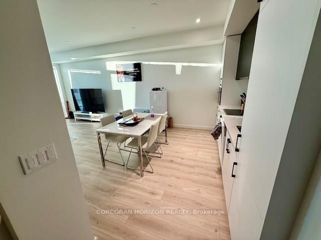 741 King Street W, Unit 707 - Photo 2