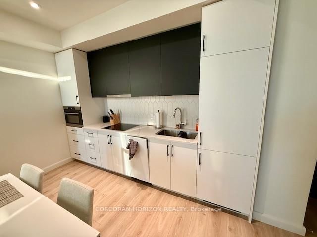 741 King Street W, Unit 707 - Photo 4