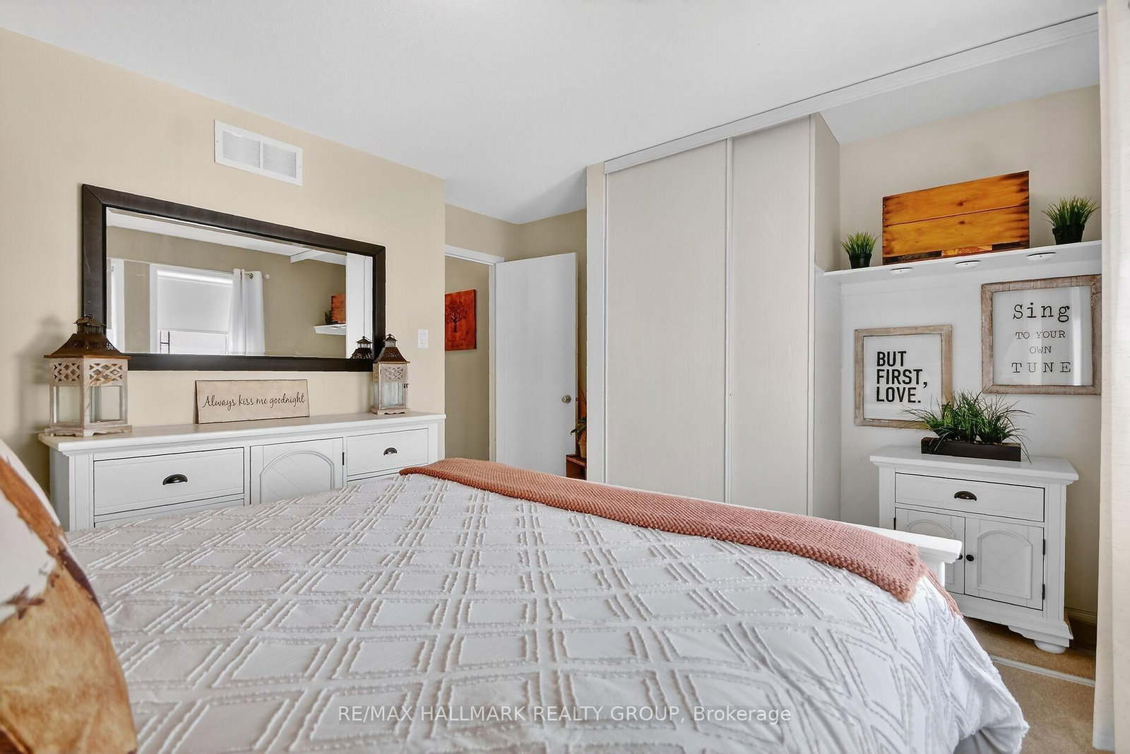 Townhouse for sale at 54 Charleston Street, Ottawa, Ontario, K2G 7G1 - Barrhaven - Strandherd - MLS: X12977790