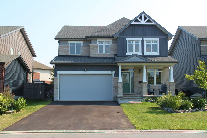 home for sale on 92 Morris Street E