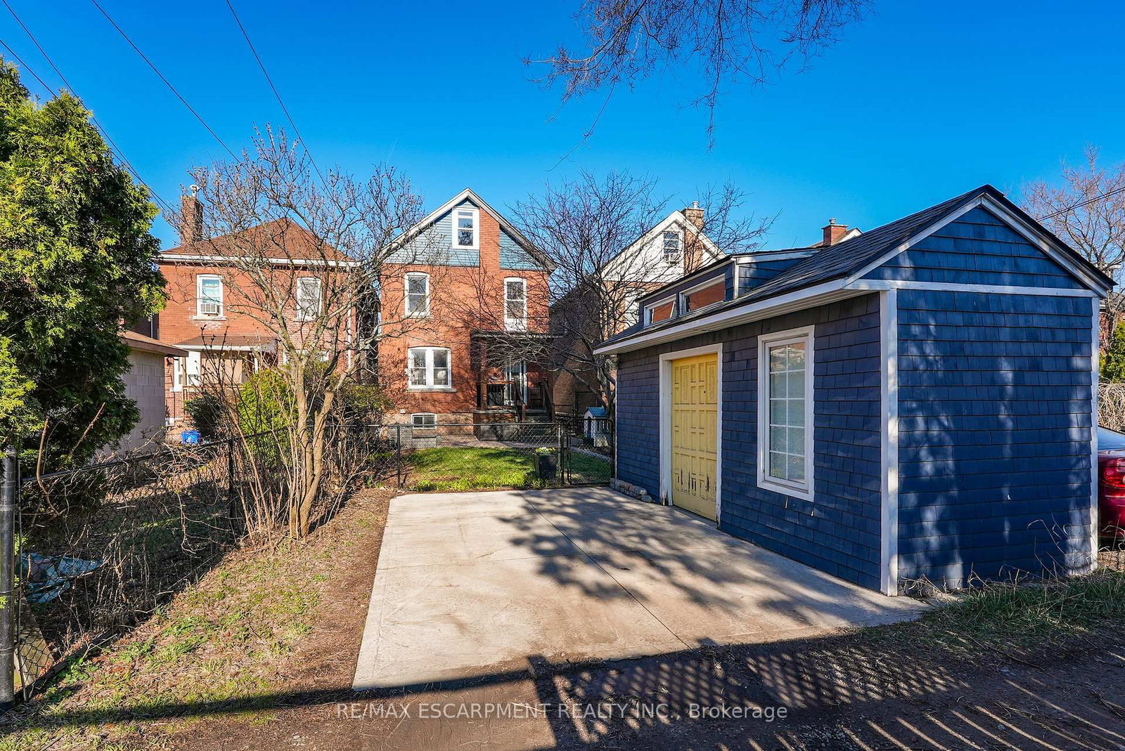 Detached House for sale at 207 EDGEMONT Street, Hamilton, Ontario, L8K 2J1 - Delta - MLS: X12977812