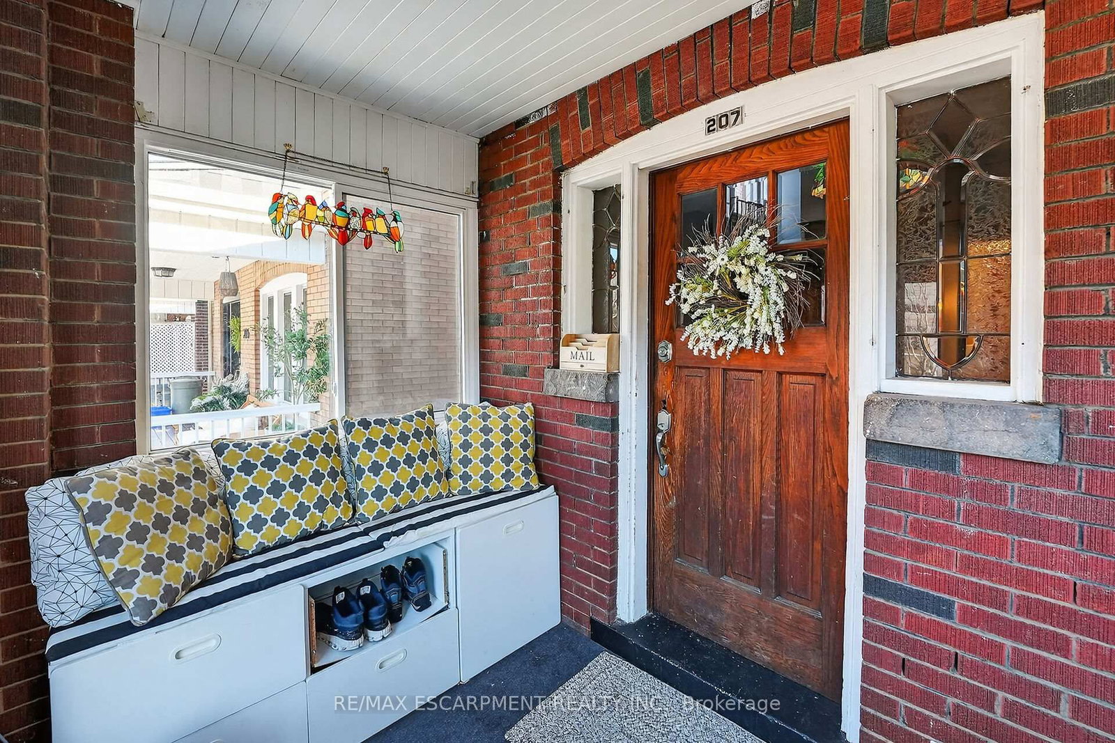 Detached House for sale at 207 EDGEMONT Street, Hamilton, Ontario, L8K 2J1 - Delta - MLS: X12977812