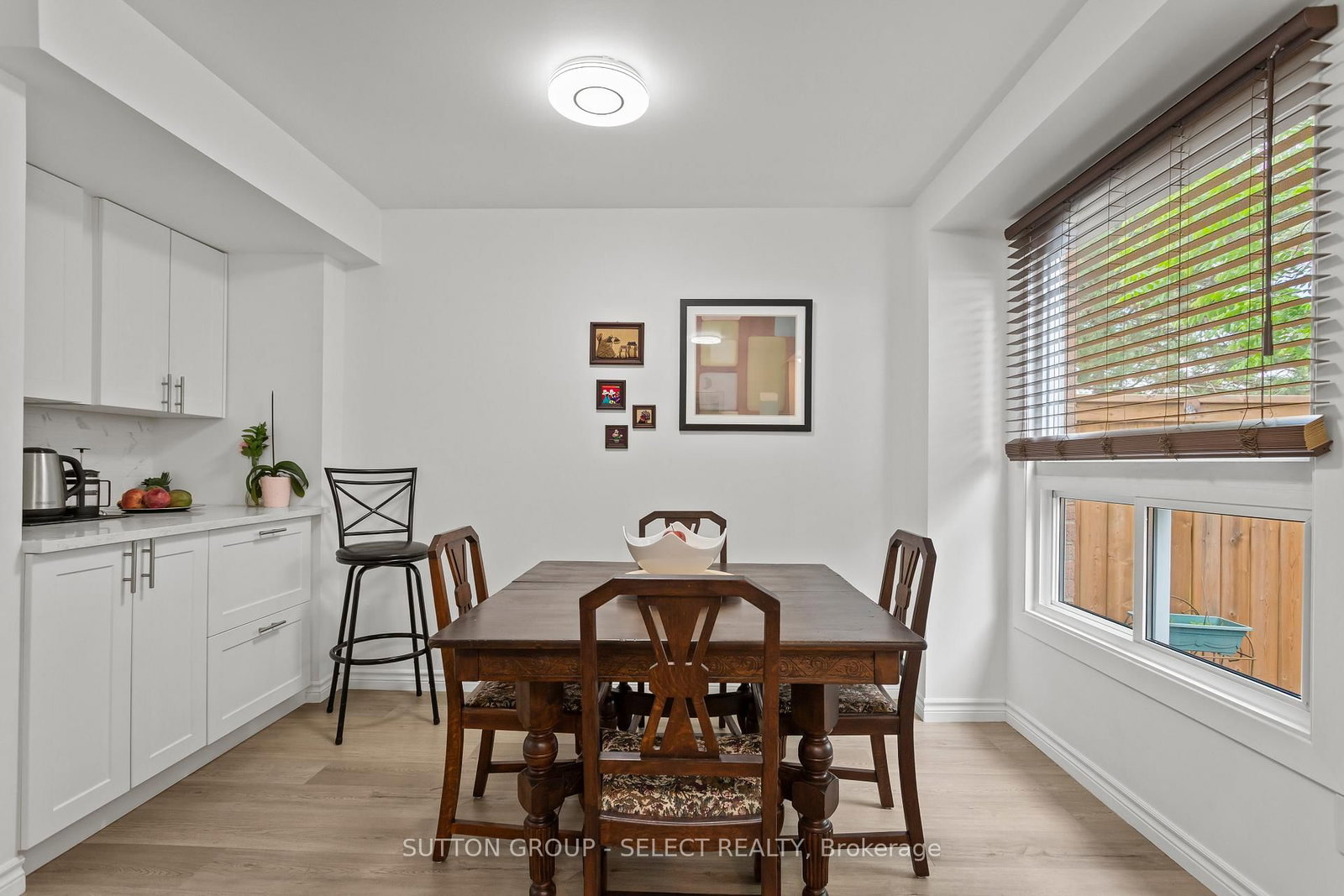 Townhouse for sale at 64-40 Tiffany Drive, London East, Ontario, N5V 3N3 - East I - MLS: X12977846