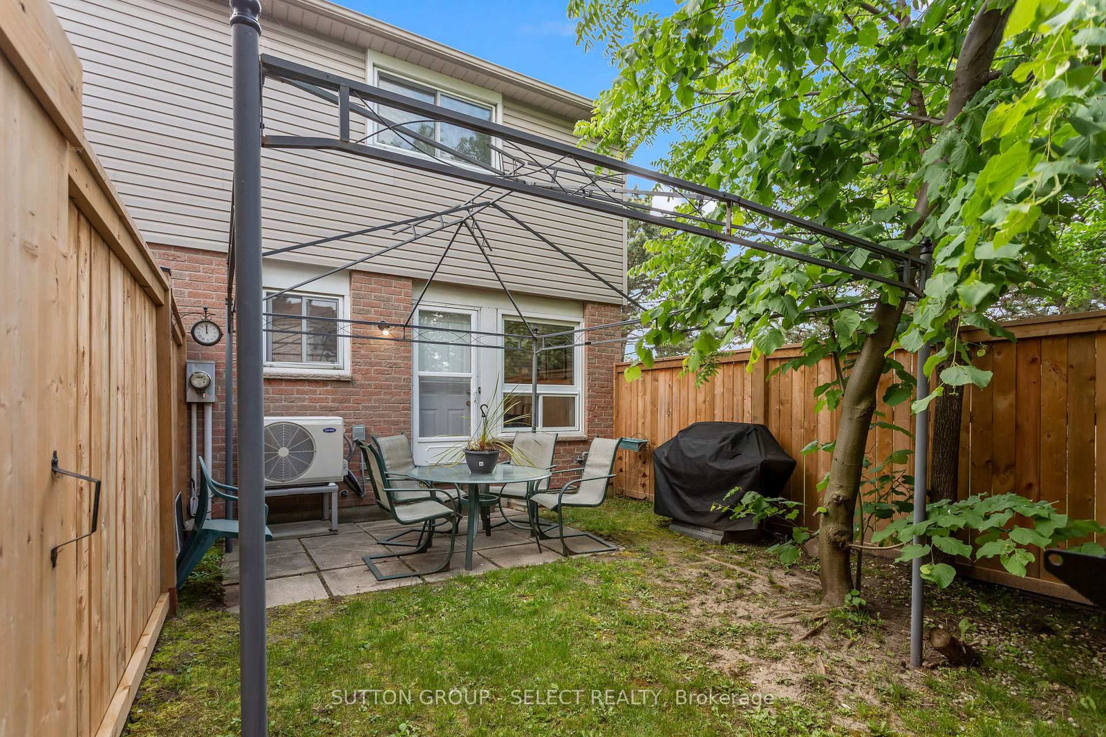 Townhouse for sale at 64-40 Tiffany Drive, London East, Ontario, N5V 3N3 - East I - MLS: X12977846