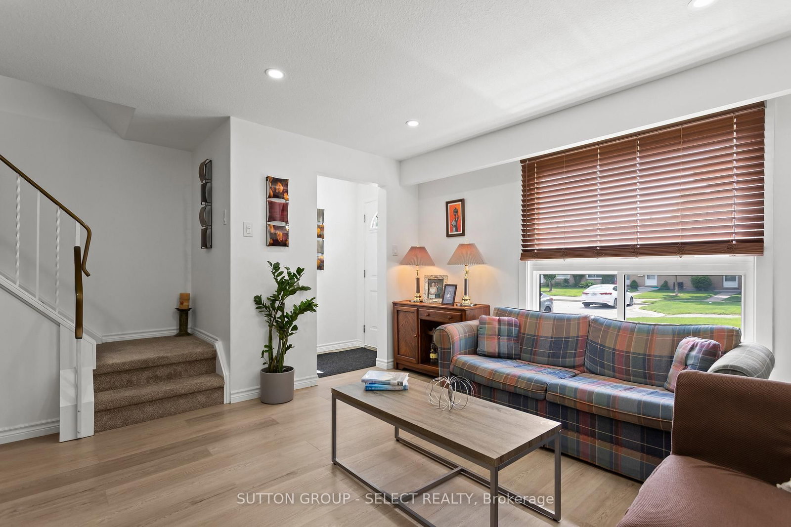 Townhouse for sale at 64-40 Tiffany Drive, London East, Ontario, N5V 3N3 - East I - MLS: X12977846