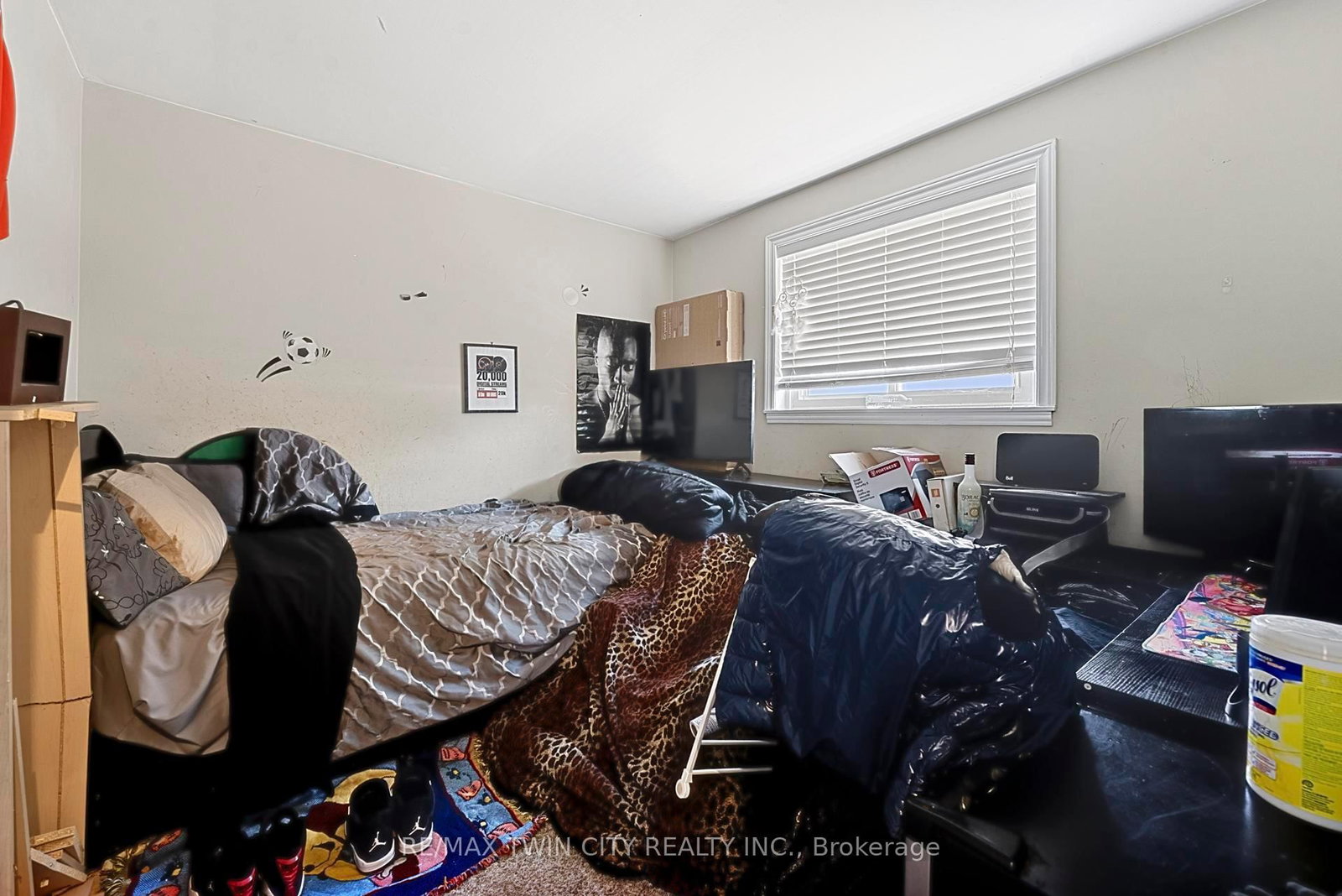 228 Holborn Drive - Photo 14