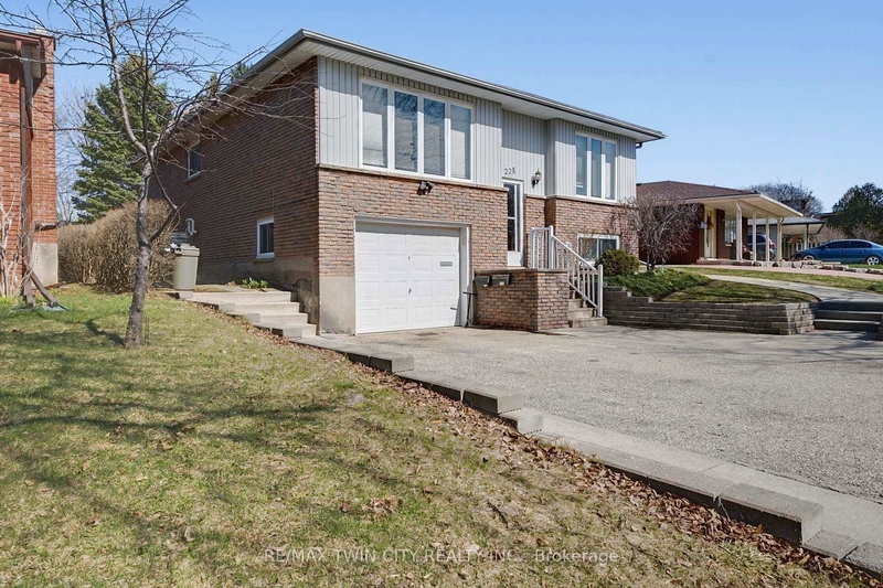 228 Holborn Dr, Kitchener, N2A 2E8 | Image 3