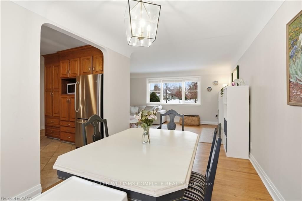 Detached House for sale at 59 Oakley Court, Hamilton, Ontario, L9G 1T7 - Ancaster - MLS: X12977942