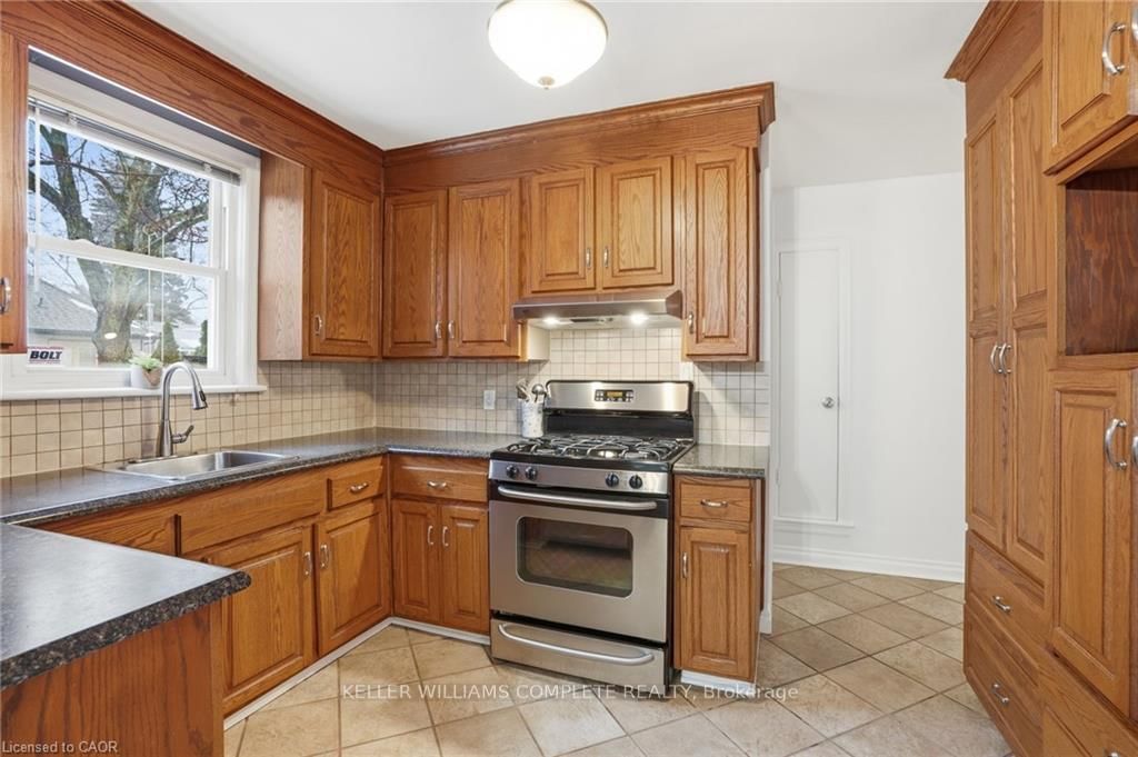 Detached House for sale at 59 Oakley Court, Hamilton, Ontario, L9G 1T7 - Ancaster - MLS: X12977942