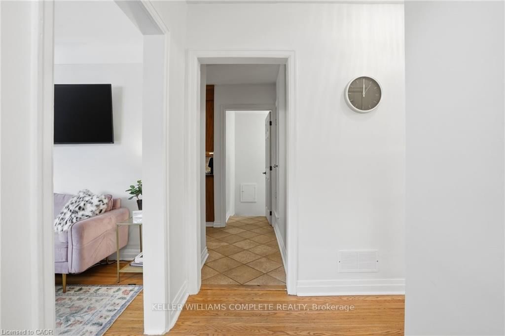 Detached House for sale at 59 Oakley Court, Hamilton, Ontario, L9G 1T7 - Ancaster - MLS: X12977942