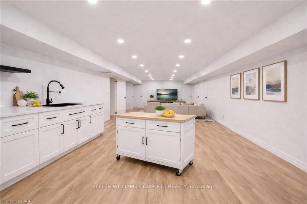 Detached House for sale at 59 Oakley Court, Hamilton, Ontario, L9G 1T7 - Ancaster - MLS: X12977942