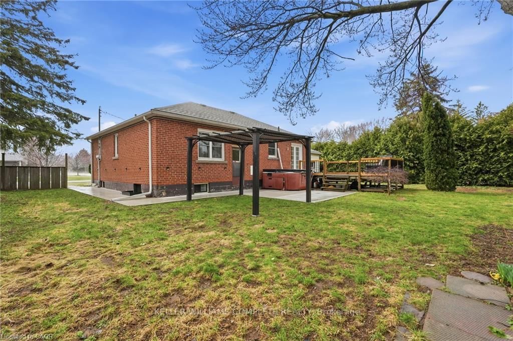 Detached House for sale at 59 Oakley Court, Hamilton, Ontario, L9G 1T7 - Ancaster - MLS: X12977942