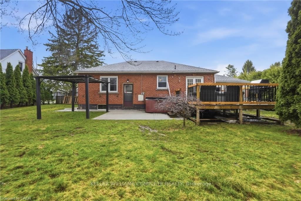 Detached House for sale at 59 Oakley Court, Hamilton, Ontario, L9G 1T7 - Ancaster - MLS: X12977942