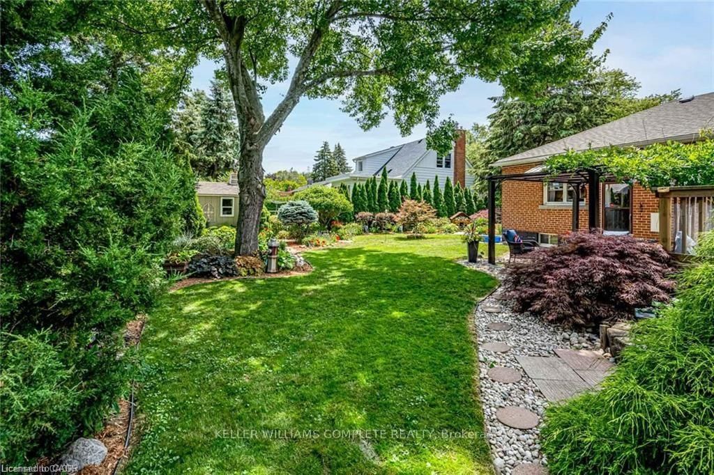 Detached House for sale at 59 Oakley Court, Hamilton, Ontario, L9G 1T7 - Ancaster - MLS: X12977942