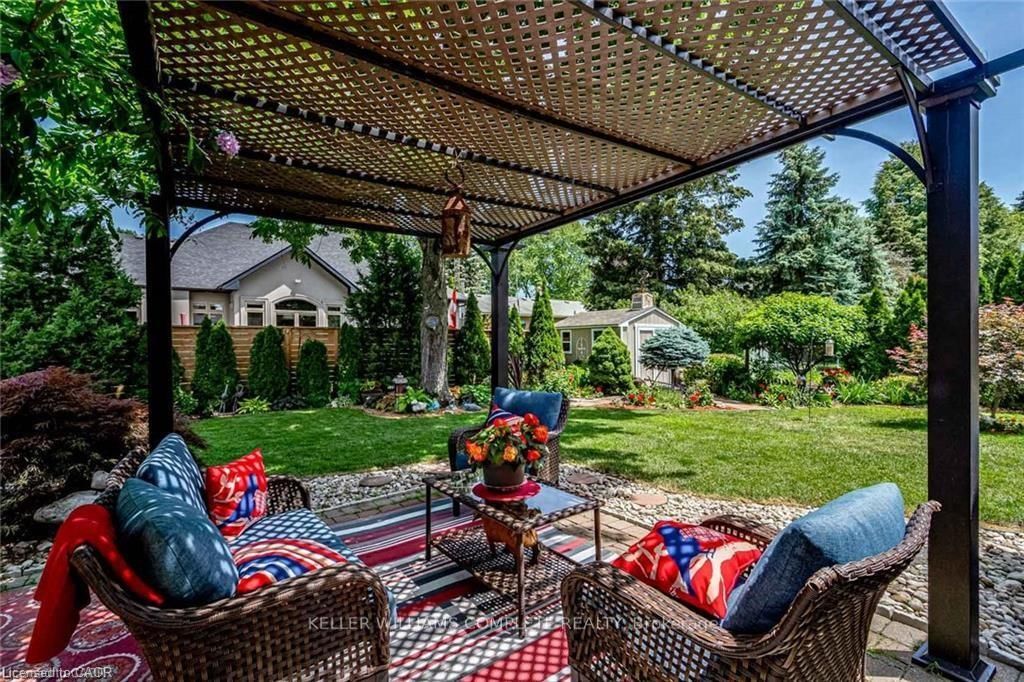 Detached House for sale at 59 Oakley Court, Hamilton, Ontario, L9G 1T7 - Ancaster - MLS: X12977942